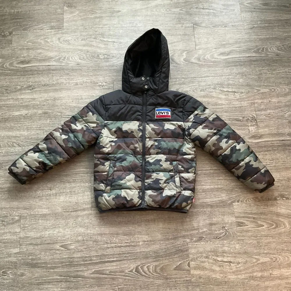 Levi’s Hooded Puffer Coat Jacket Youth Medium 10-12 Yrs Camouflage ‎ Black Green